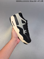 AIR JORDAN 4