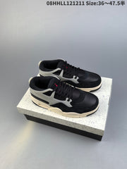 AIR JORDAN 4