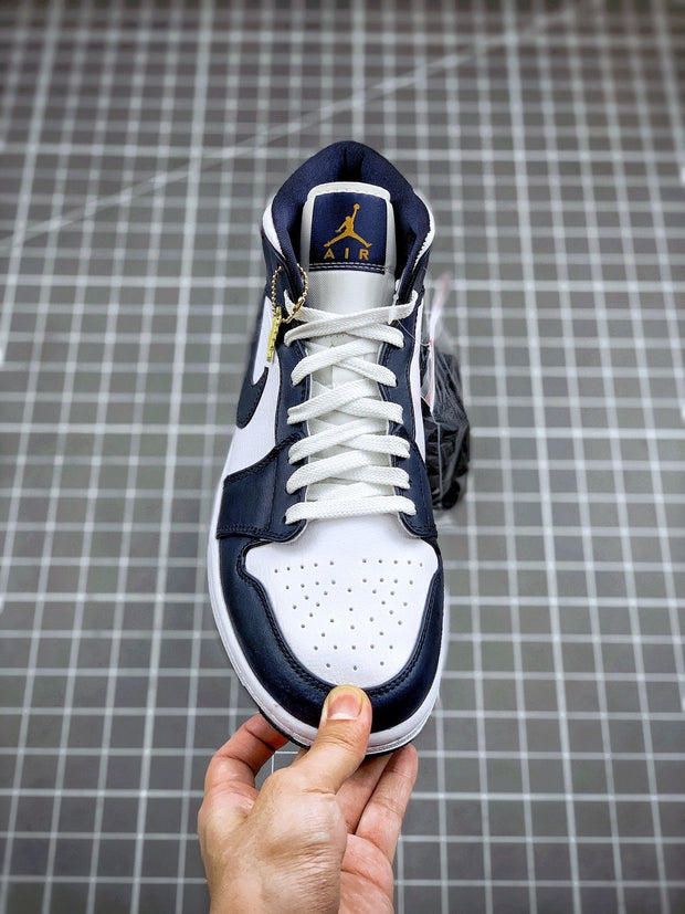 AIR JORDAN 1 MID