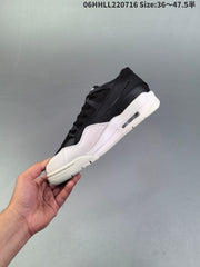 AIR JORDAN 4