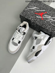 AIR JORDAN 4